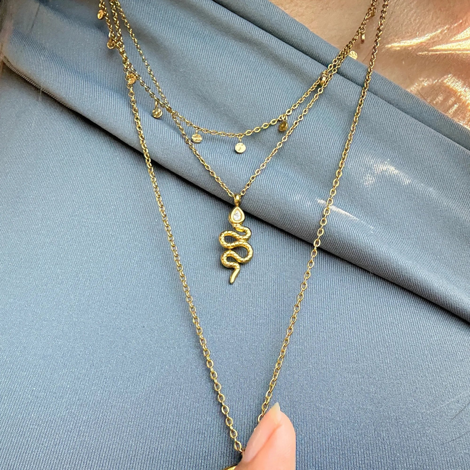 Collar White Snake