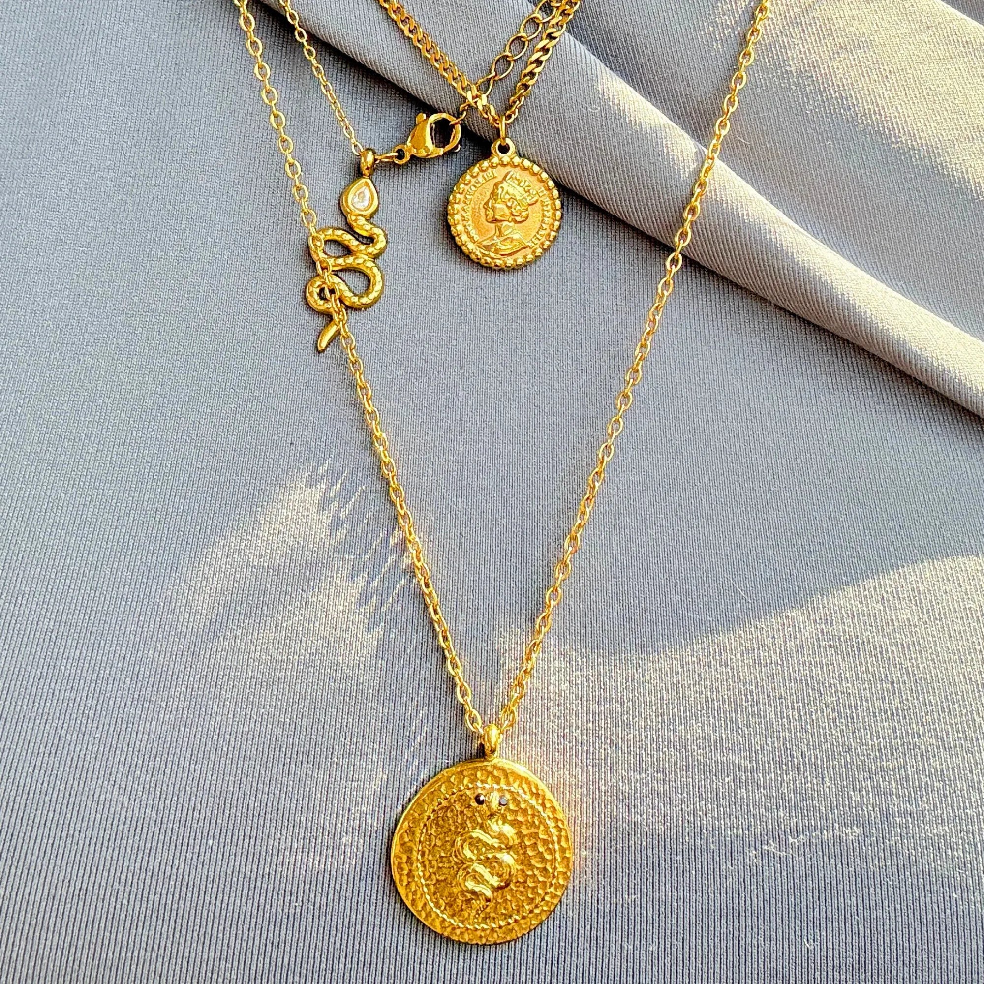 Collar White Snake