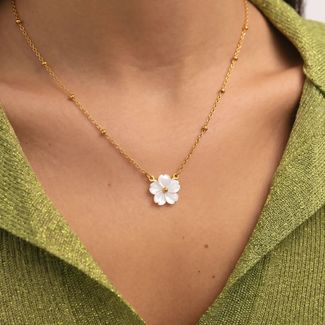 Collar Ivory Fleur